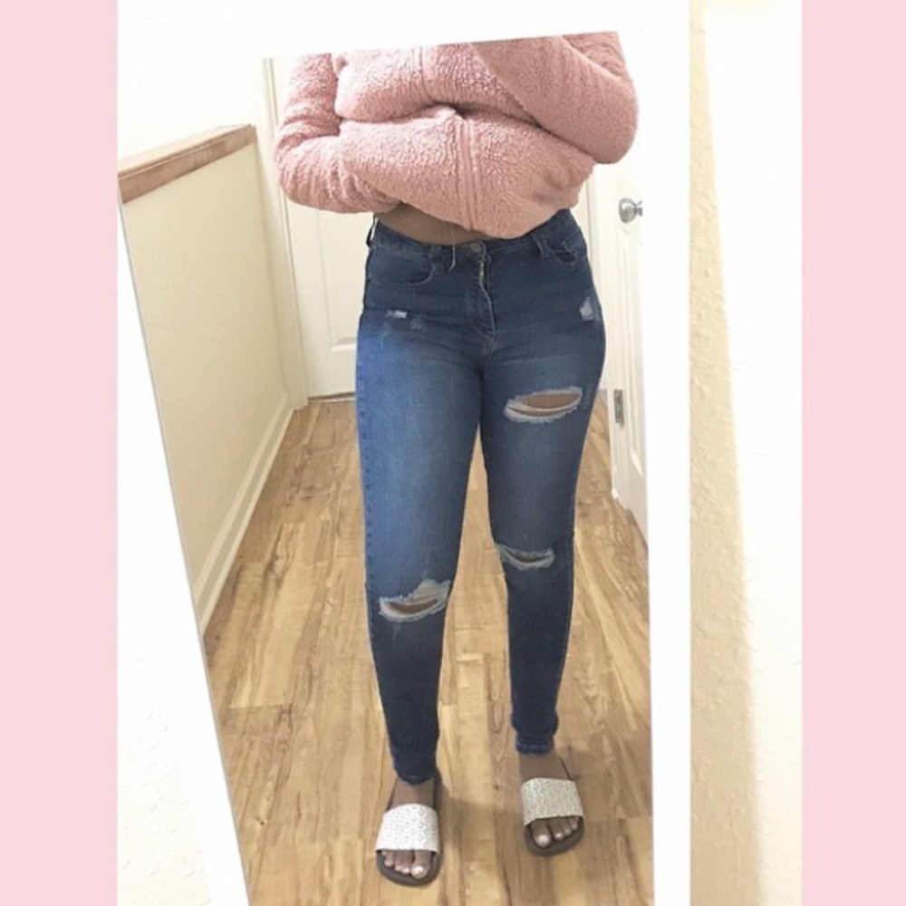 High Rise Jeans - Picture 4 of 4
